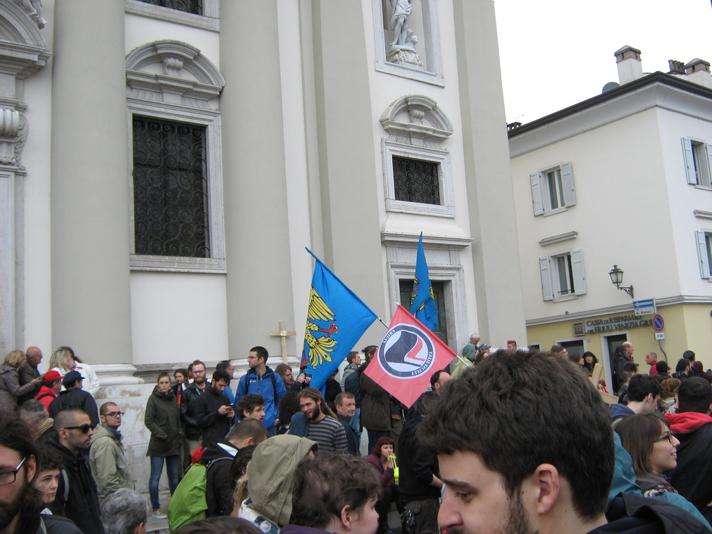 gal/23_maggio_2015_Manifestazione_Antifascista_Gorizia/p-IMG_3376.JPG