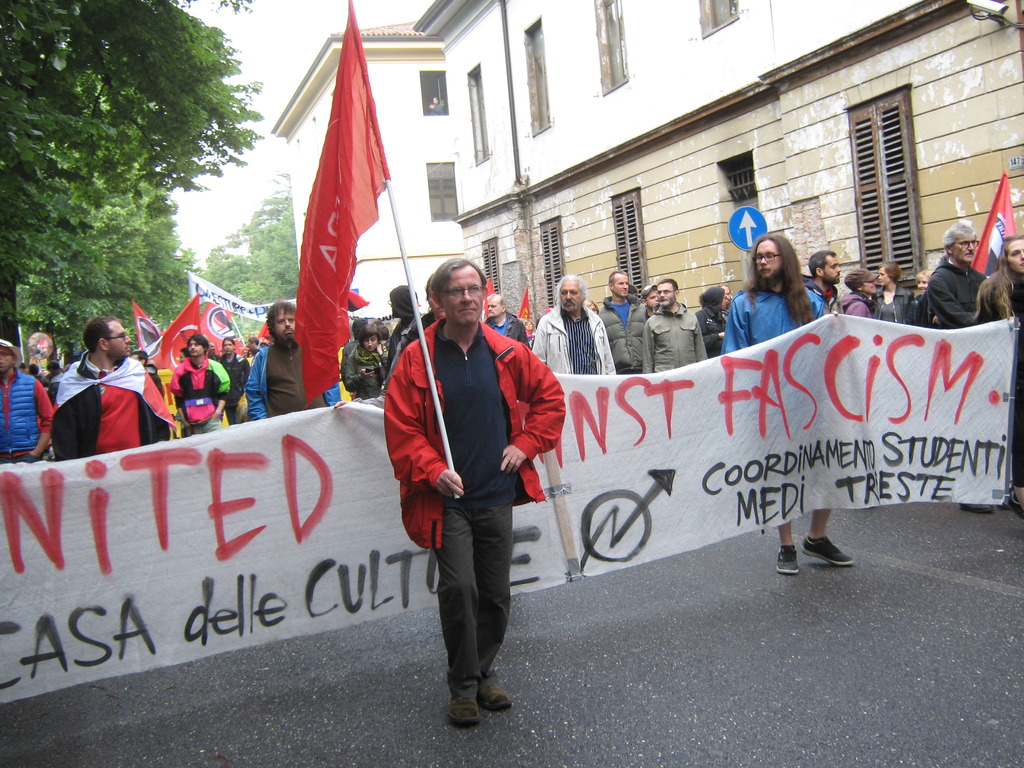 gal/23_maggio_2015_Manifestazione_Antifascista_Gorizia/p-IMG_3381.JPG