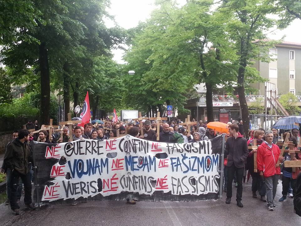 gal/23_maggio_2015_Manifestazione_Antifascista_Gorizia/p-IMG_fb3.JPG