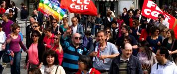 thumbnail.php?thumbnail=gal/Sciopero_generale_5_maggio/WP_20150505_10_41_22_Pro_bis.jpg
