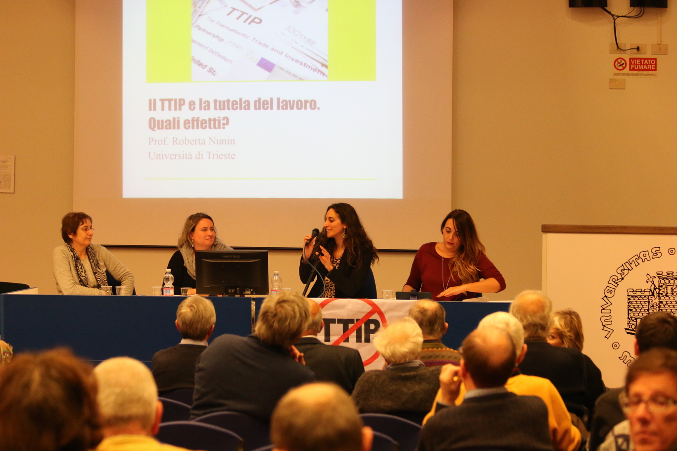 gal/27_novembre_2015-Il_caso_TTIP/A-IMG_2723.JPG.jpg