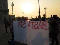 thumbnail.php?thumbnail=gal/21_aprile_2015-Basta_stragi/P-IMG_1055.JPG