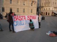 thumbnail.php?thumbnail=gal/21_aprile_2015-Basta_stragi/P-IMG_1061.JPG