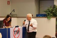 thumbnail.php?thumbnail=gal/27_novembre_2015-Il_caso_TTIP/P-IMG_2770.JPG.jpg