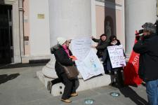 thumbnail.php?thumbnail=gal/8_marzo_2015_donne_contro_la_guerra/IMG_0454.JPG